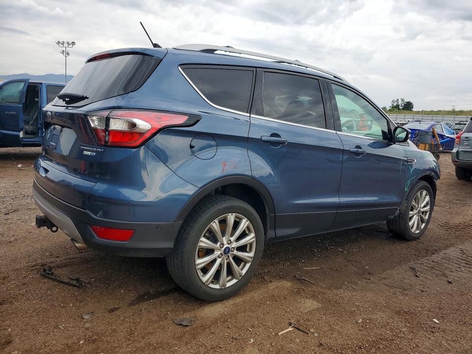 64194996 :رقم المزاد ، 1FMCU9J91JUA09881 vin ، 2018 Ford Escape مزاد بيع