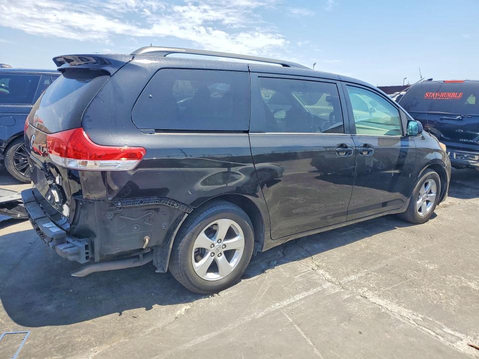Aukcja sprzedaży 2014 Toyota Sienna, vin: 5TDKK3DC9ES447973, numer aukcji: 64119906