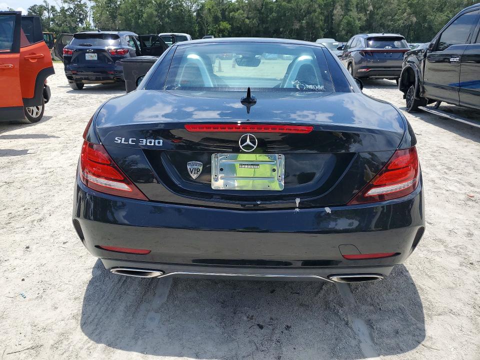 63483976 :رقم المزاد ، W1KPK3JA1LF170781 vin ، 2020 Mercedes-benz Slc مزاد بيع