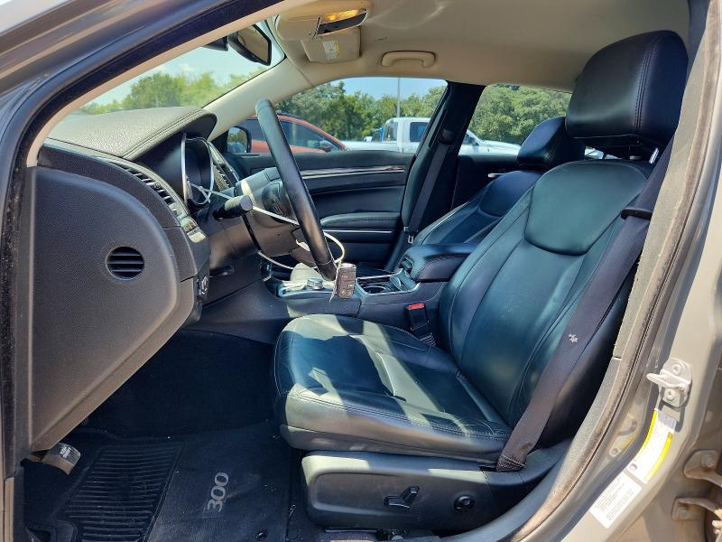 64773396 :رقم المزاد ، 2C3CCAAGXHH612630 vin ، 2017 Chrysler 300 مزاد بيع
