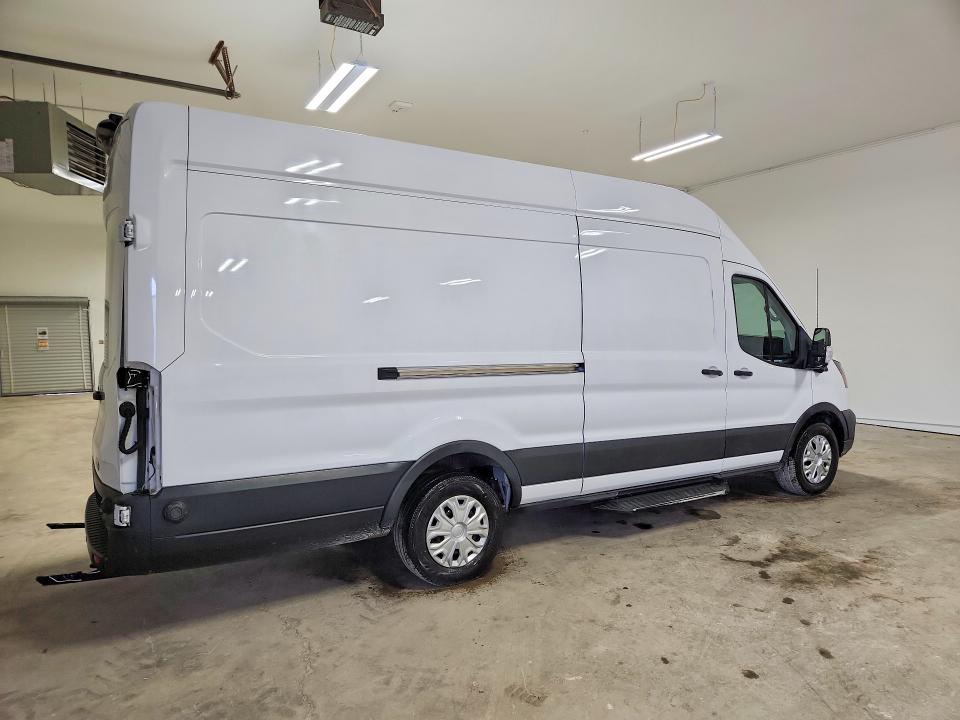 2022 Ford Transit მანქანა იყიდება აუქციონზე, vin: 1FTBW3XK0NKA30417, აუქციონის ნომერი: 63041426