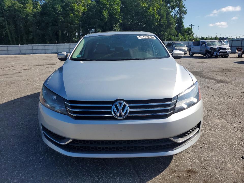 63737826 :رقم المزاد ، 1VWBH7A33CC106090 vin ، 2012 Volkswagen Passat مزاد بيع