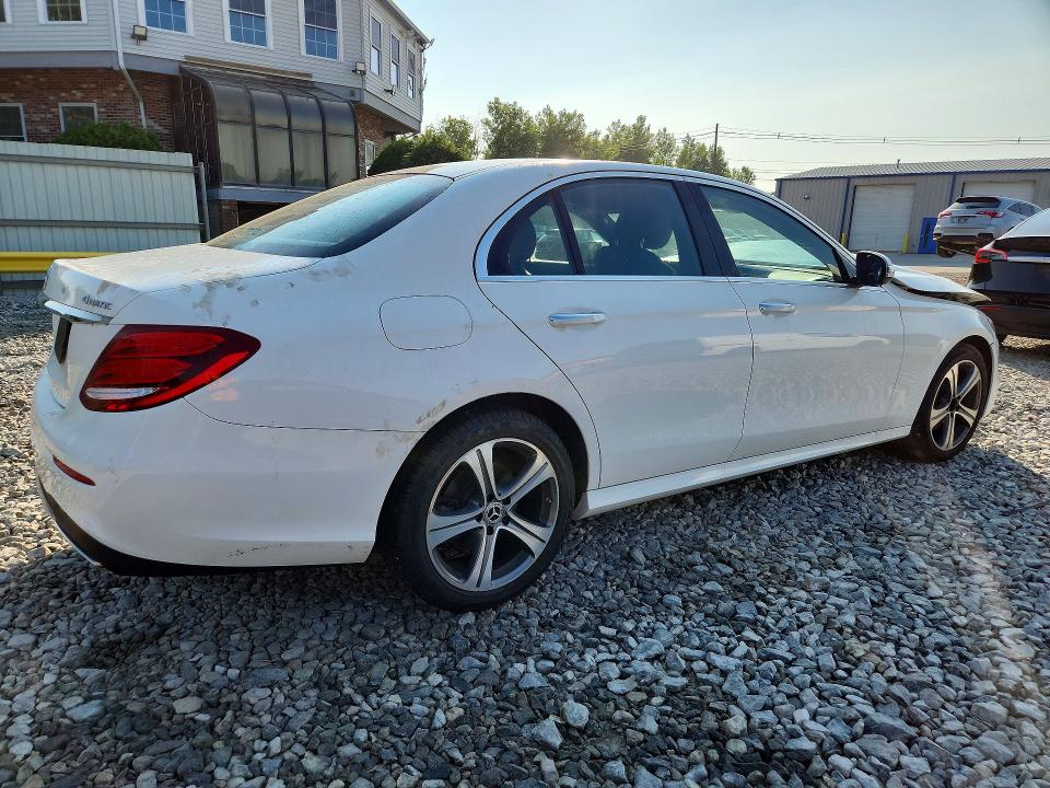 64410186 :رقم المزاد ، WDDZF4KB9KA615774 vin ، 2019 Mercedes-benz E مزاد بيع