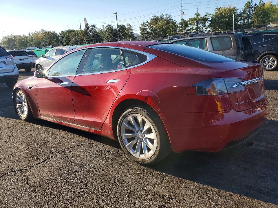 63563626 :رقم المزاد ، 5YJSA1E21GF175598 vin ، 2016 Tesla Model S مزاد بيع
