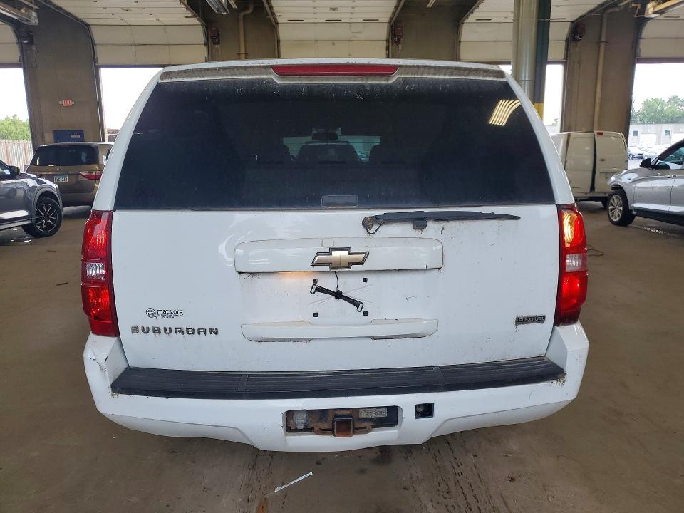 2008 Chevrolet Suburban მანქანა იყიდება აუქციონზე, vin: 3GNFK16388G303618, აუქციონის ნომერი: 64971646