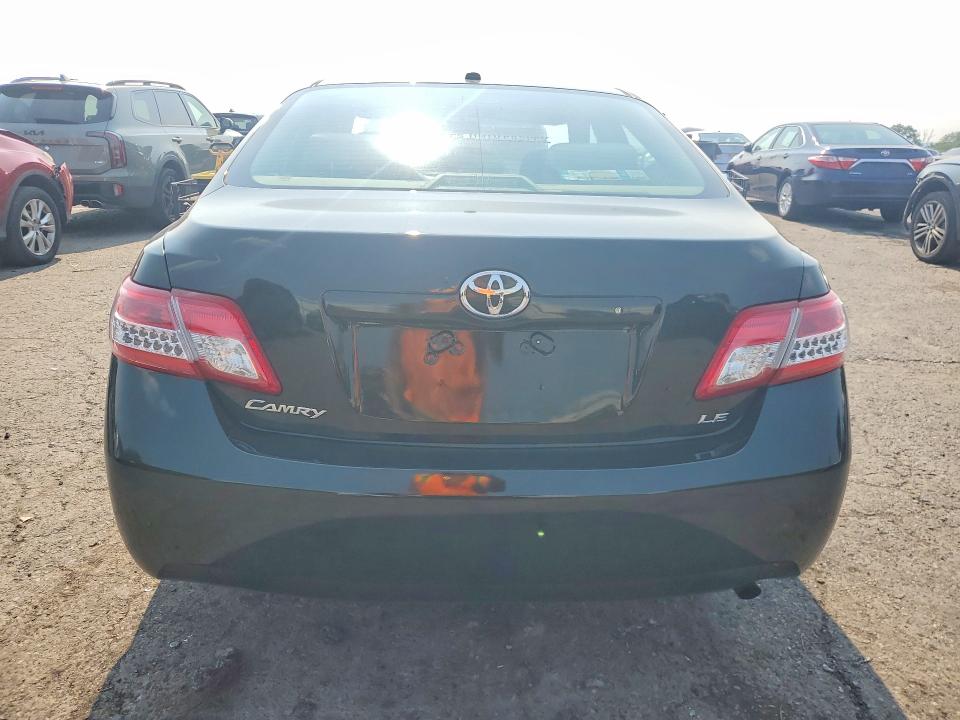 64680746 :رقم المزاد ، 4T1BF3EKXBU625659 vin ، 2011 Toyota Camry مزاد بيع