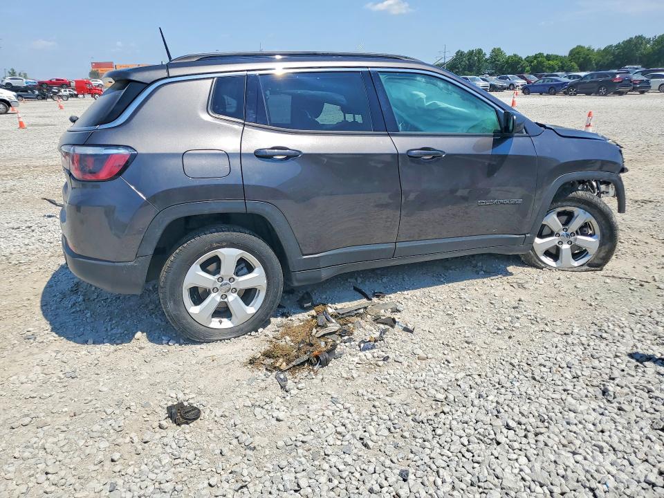 64059876 :رقم المزاد ، 3C4NJDBB0JT155046 vin ، 2018 Jeep Compass مزاد بيع