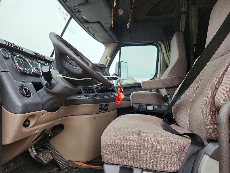 2018 Freightliner Cascadia 125 მანქანა იყიდება აუქციონზე, vin: 3AKJGLDR5JSJH8828, აუქციონის ნომერი: 64084226