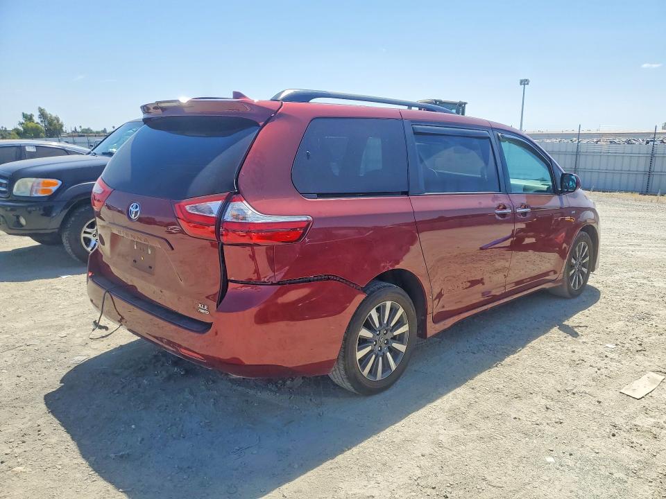 2018 Toyota Sienna მანქანა იყიდება აუქციონზე, vin: 5TDDZ3DC3JS196219, აუქციონის ნომერი: 65283606