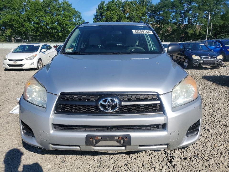63055756 :رقم المزاد ، 2T3BF4DV1BW137838 vin ، 2011 Toyota Rav4 مزاد بيع