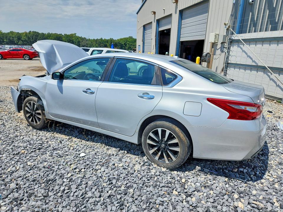 Продаж на аукціоні авто 2018 Nissan Altima, vin: 1N4AL3AP3JC181478, номер лоту: 65643966