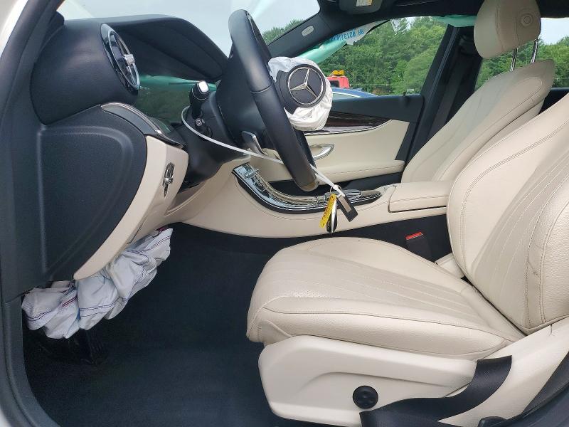 63665676 :رقم المزاد ، W1KZF5KB6NB052008 vin ، 2022 Mercedes-benz E مزاد بيع