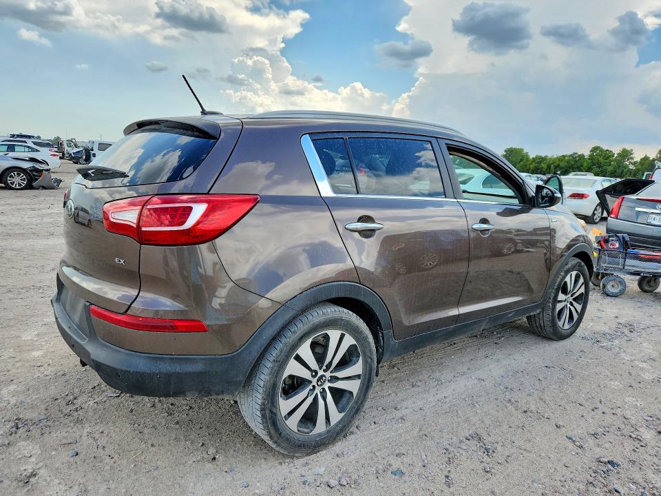 66893526 :رقم المزاد ، KNDPCCA21D7372421 vin ، 2013 Kia Sportage مزاد بيع