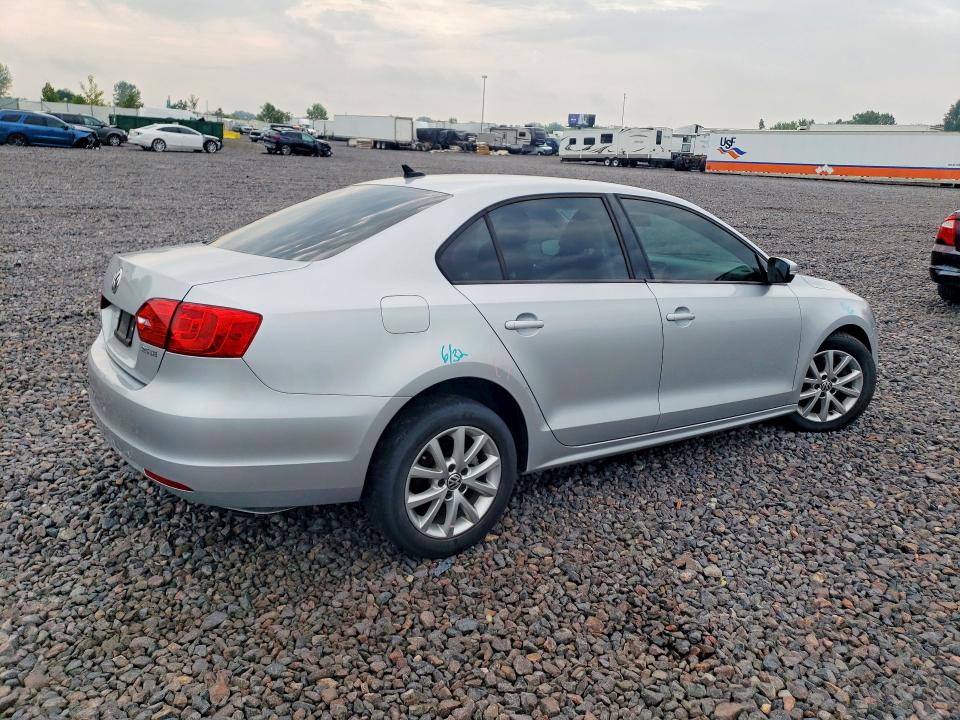 63781026 :رقم المزاد ، 3VWDP7AJ0CM383420 vin ، 2012 Volkswagen Jetta مزاد بيع
