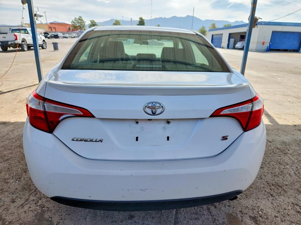 64488316 :رقم المزاد ، 2T1BURHE3FC348973 vin ، 2015 Toyota Corolla مزاد بيع