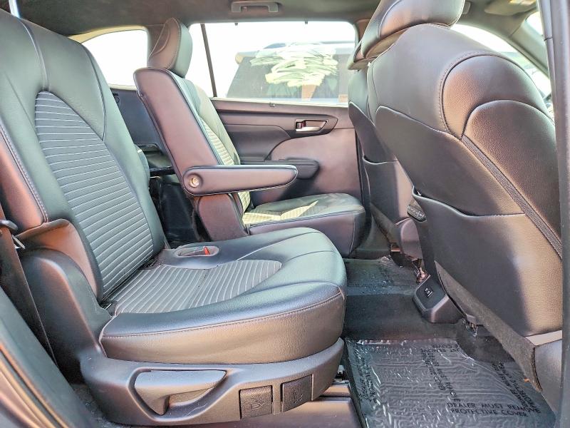 66125136 :رقم المزاد ، 5TDLZRBHXMS090237 vin ، 2021 Toyota Highlander مزاد بيع