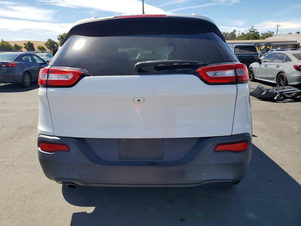 Продаж на аукціоні авто 2015 Jeep Cherokee, vin: 1C4PJLCB0FW611646, номер лоту: 65667306