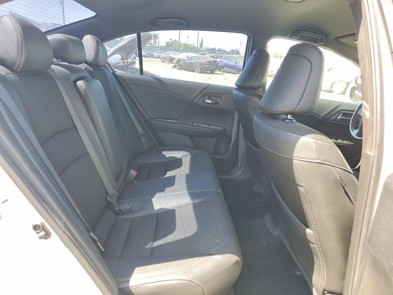64496336 :رقم المزاد ، 1HGCR2F57HA308162 vin ، 2017 Honda Accord مزاد بيع