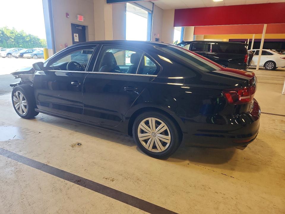 63025156 :رقم المزاد ، 3VW2B7AJ9HM395868 vin ، 2017 Volkswagen Jetta مزاد بيع