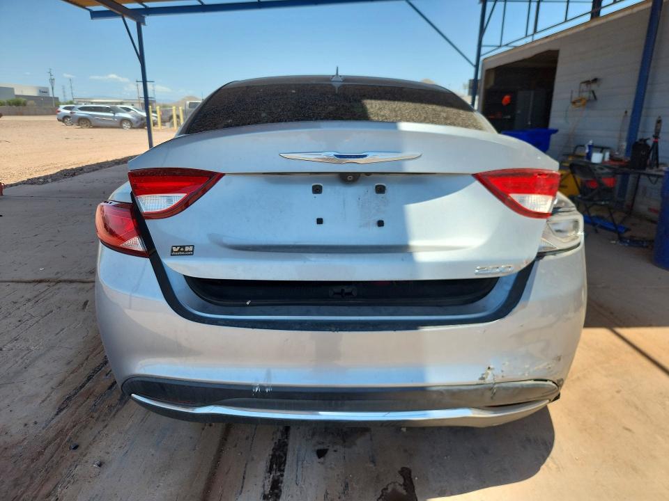 64317856 :رقم المزاد ، 1C3CCCAB2FN646260 vin ، 2015 Chrysler 200 مزاد بيع