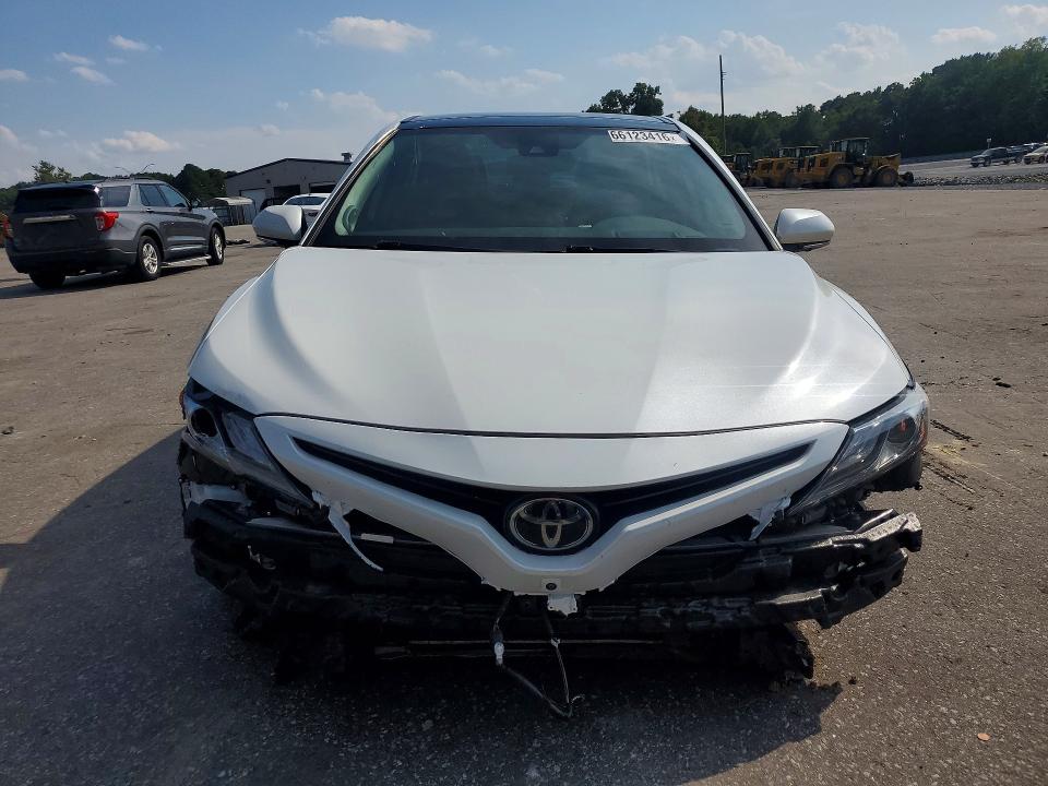2022 Toyota Camry მანქანა იყიდება აუქციონზე, vin: 4T1K61AK9NU015881, აუქციონის ნომერი: 66123416