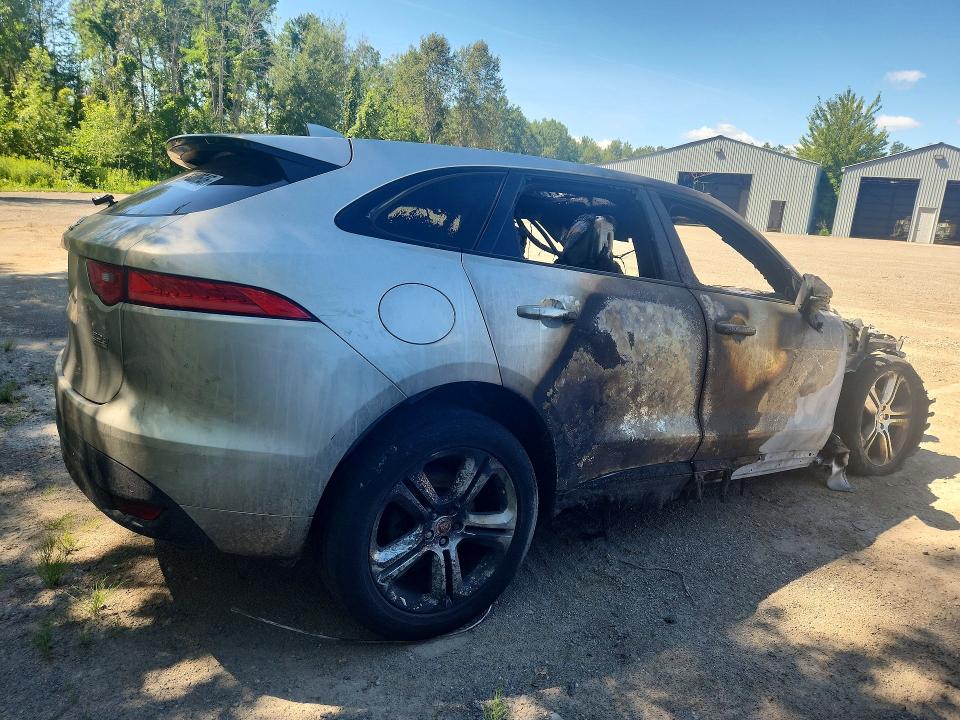 Продажа на аукционе авто 2017 Jaguar F-pace, vin: SADCL2BN3HA087394, номер лота: 65440546