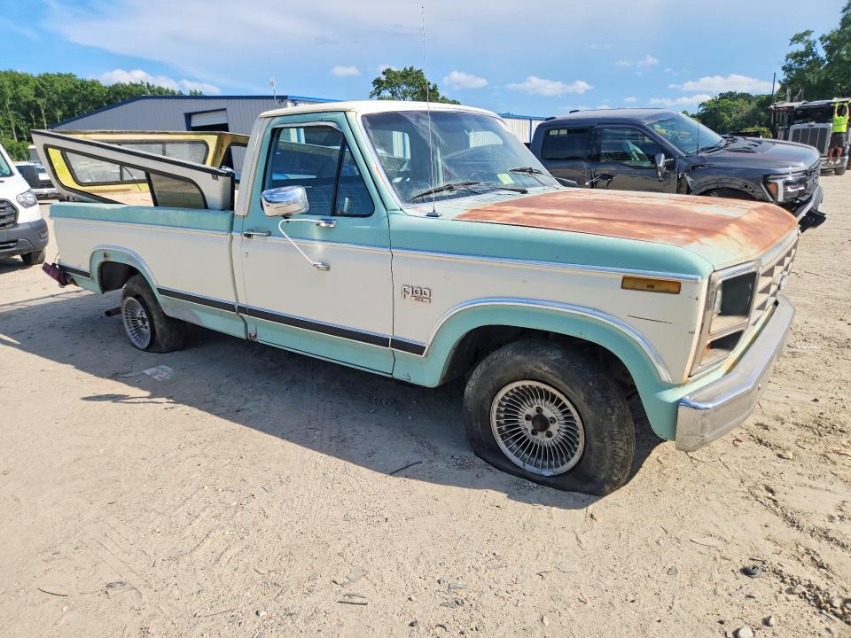 Продажа на аукционе авто 1982 Ford F100, vin: 1FTCF10E2CNA55585, номер лота: 63907346