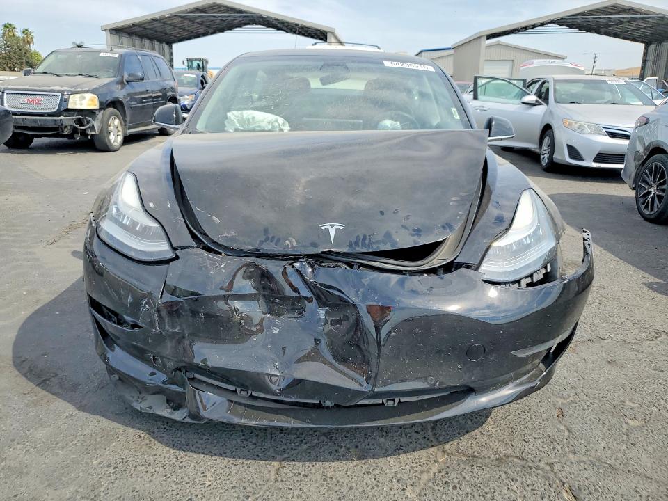 2020 Tesla Model 3 მანქანა იყიდება აუქციონზე, vin: 5YJ3E1EA2LF798867, აუქციონის ნომერი: 64238916