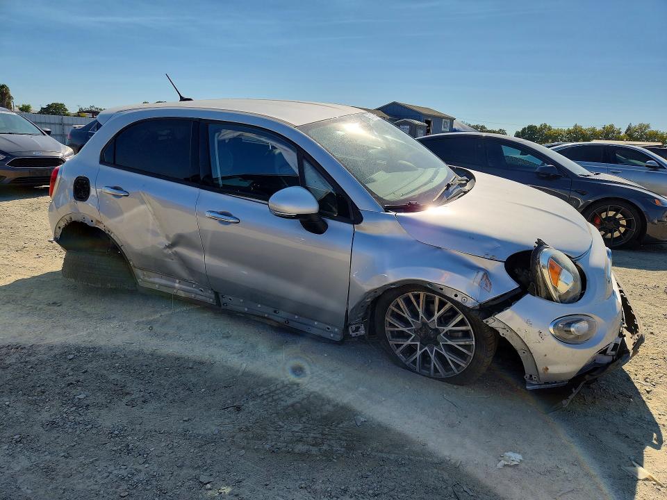 2016 Fiat 500x მანქანა იყიდება აუქციონზე, vin: ZFBCFXCT2GP379498, აუქციონის ნომერი: 65571236