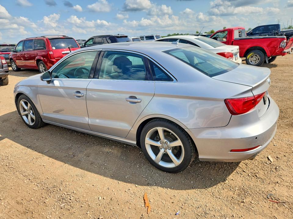64255926 :رقم المزاد ، WAUBFGFF1F1092389 vin ، 2015 Audi A3 مزاد بيع