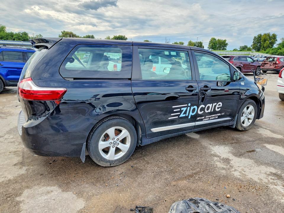 2018 Toyota Sienna მანქანა იყიდება აუქციონზე, vin: 5TDZZ3DC3JS956896, აუქციონის ნომერი: 65208626