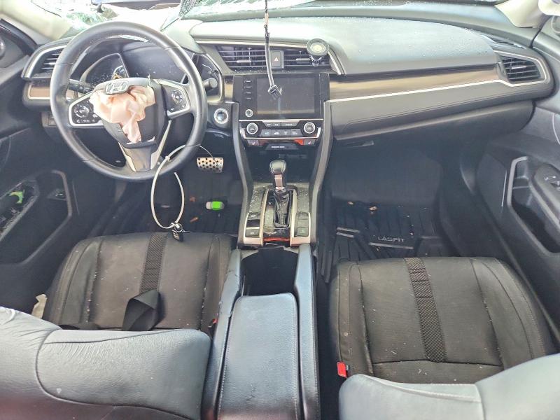 67558376 :رقم المزاد ، 19XFC1F78ME008582 vin ، 2021 Honda Civic مزاد بيع