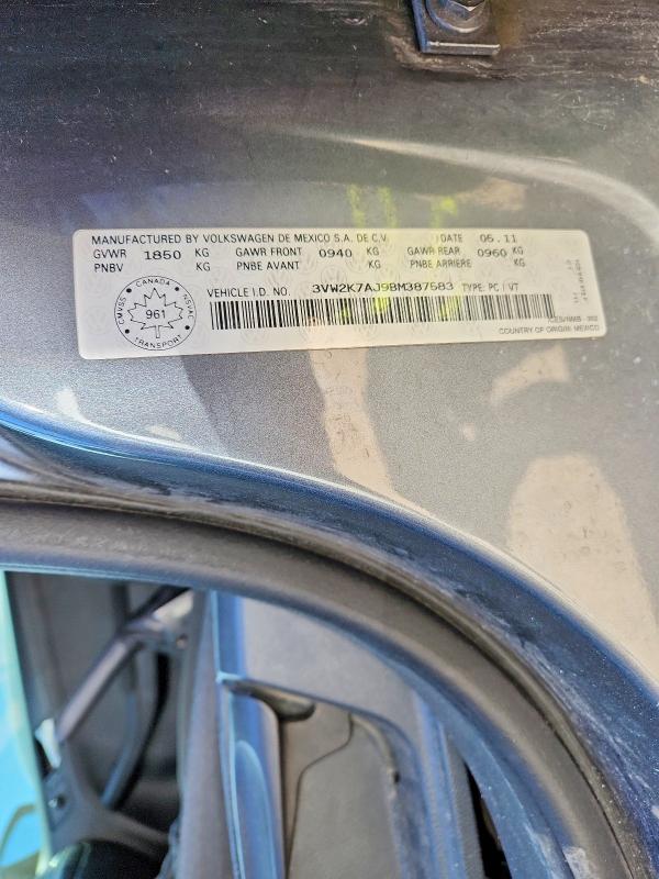 63721786 :رقم المزاد ، 3VW2K7AJ9BM387583 vin ، 2011 Volkswagen Jetta مزاد بيع