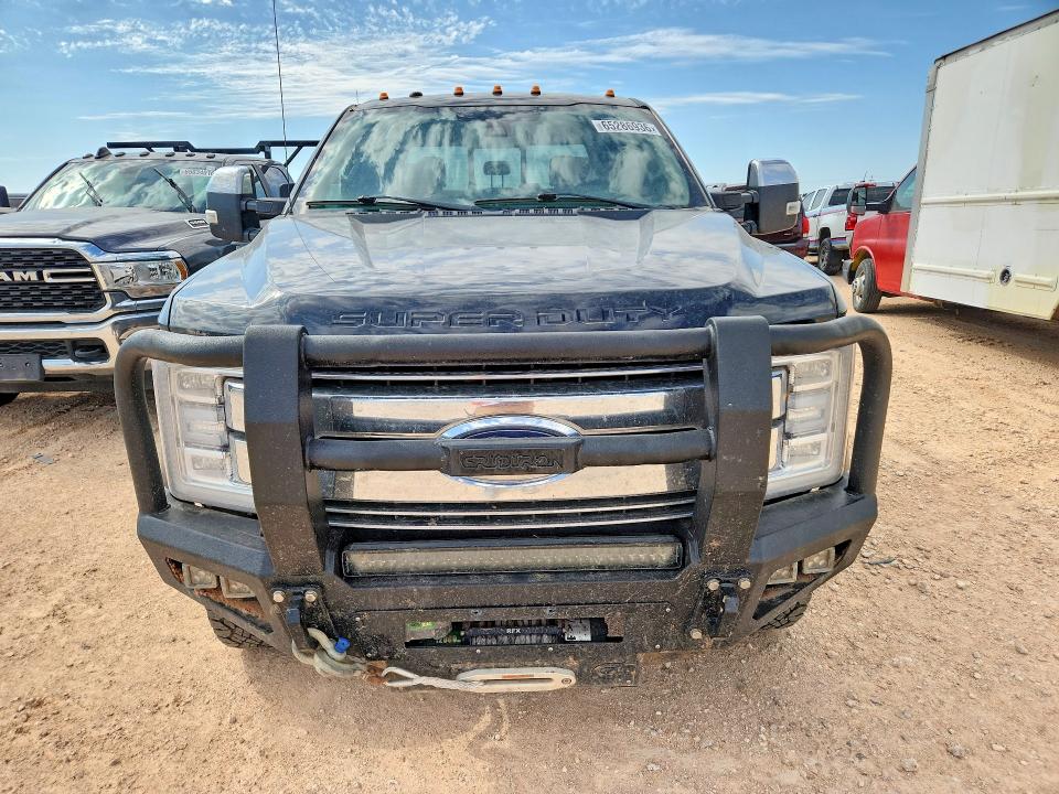 65286936 :رقم المزاد ، 1FT8W3DT3JEC31891 vin ، 2018 Ford F350 مزاد بيع