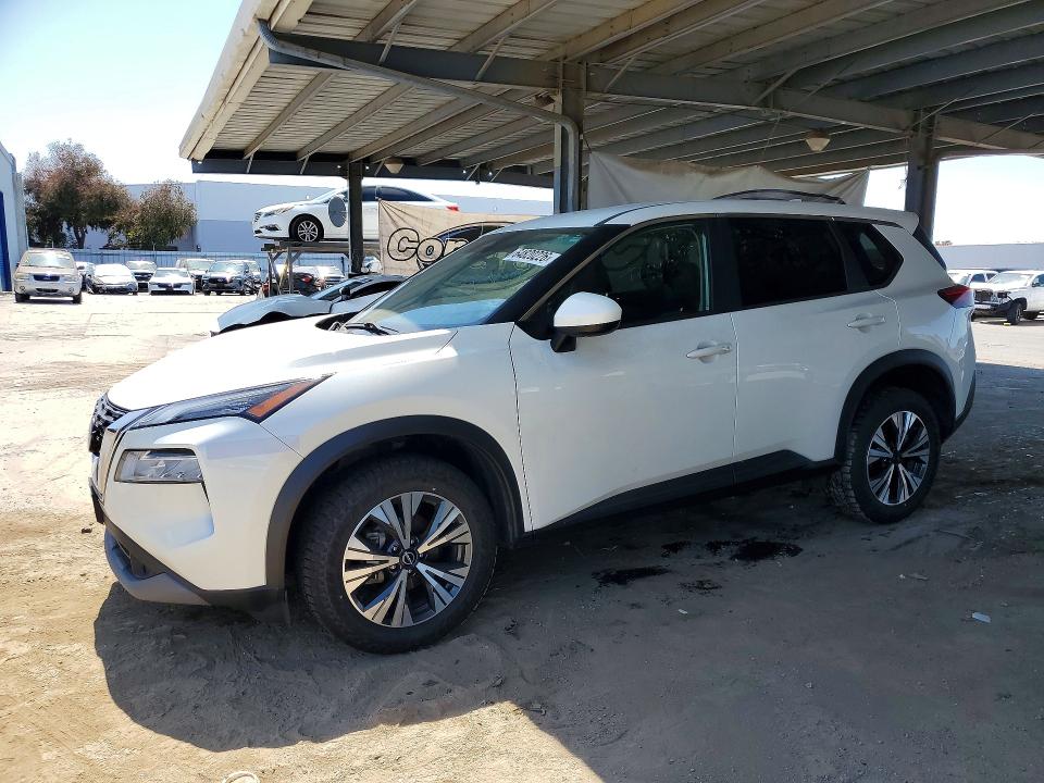 2023 Nissan Rogue მანქანა იყიდება აუქციონზე, vin: 5N1BT3BB4PC826872, აუქციონის ნომერი: 64820226