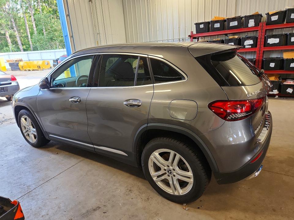 2021 Mercedes-benz Gla მანქანა იყიდება აუქციონზე, vin: W1N4N4HB5MJ121521, აუქციონის ნომერი: 64370906