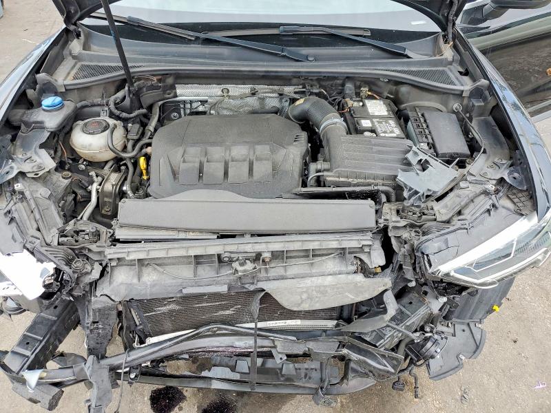 63221946 :رقم المزاد ، WA1EECF38M1048737 vin ، 2021 Audi Q3 مزاد بيع