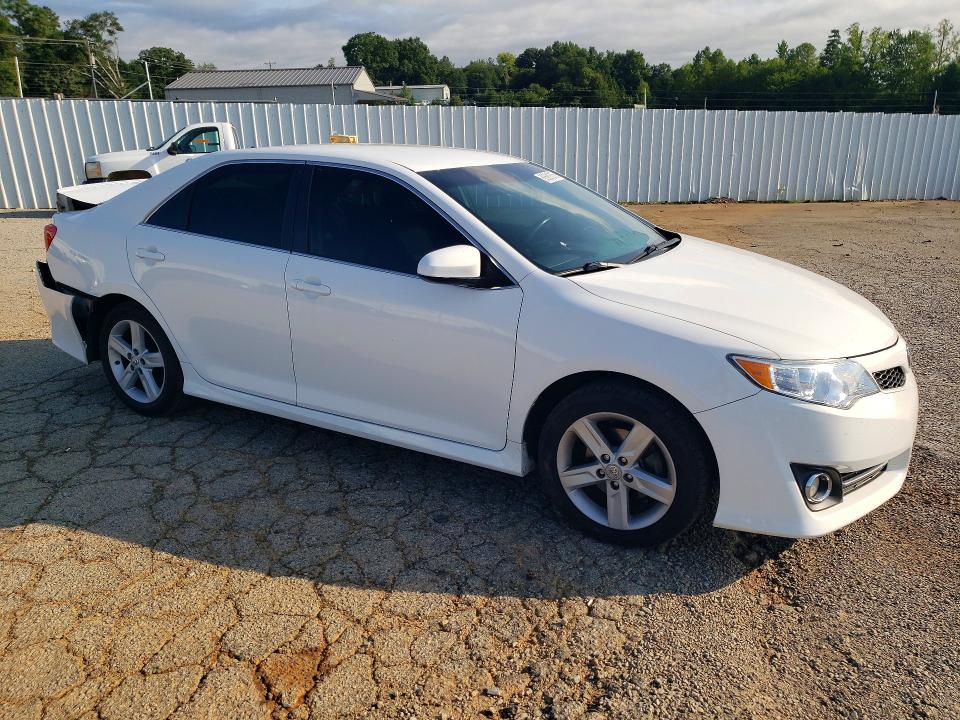 63681316 :رقم المزاد ، 4T1BF1FK3DU678354 vin ، 2013 Toyota Camry مزاد بيع
