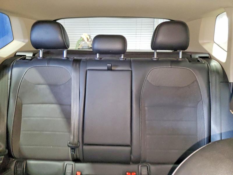 63788036 :رقم المزاد ، 3VVPX7B22NM021973 vin ، 2022 Volkswagen Taos مزاد بيع