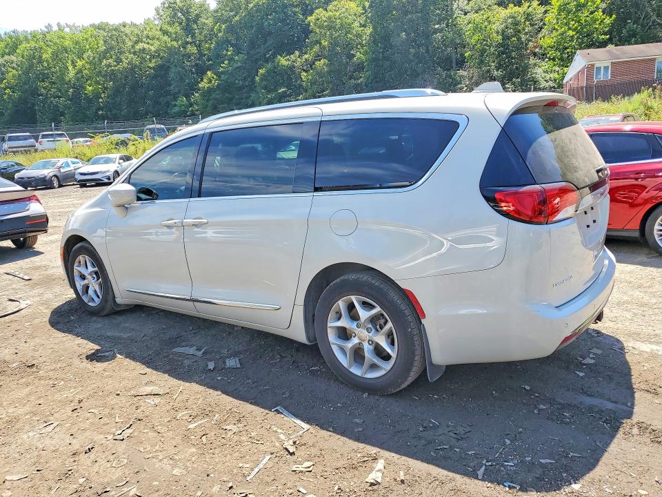 63574136 :رقم المزاد ، 2C4RC1EG1HR555941 vin ، 2017 Chrysler Pacifica مزاد بيع