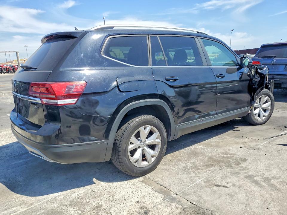 2018 Volkswagen Atlas მანქანა იყიდება აუქციონზე, vin: 1V2AP2CA2JC598557, აუქციონის ნომერი: 65867076
