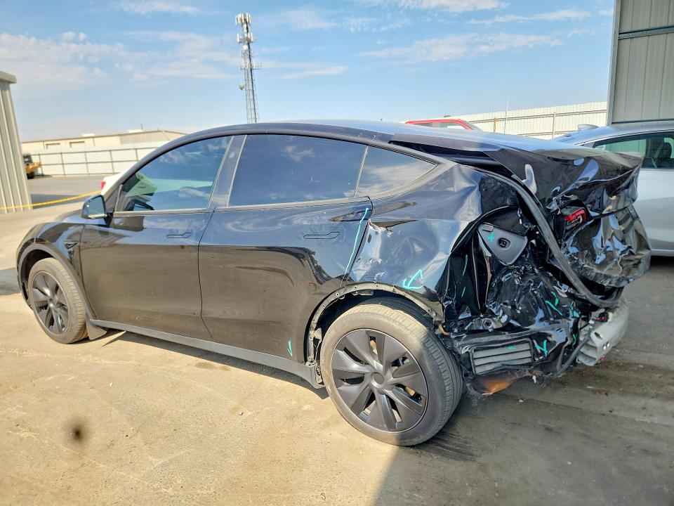 64319296 :رقم المزاد ، 7SAYGDED4SF267876 vin ، 2025 Tesla Model Y مزاد بيع