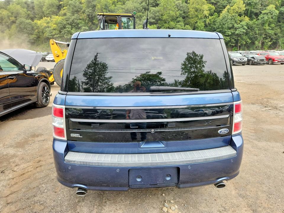67415396 :رقم المزاد ، 2FMGK5C8XJBA06830 vin ، 2018 Ford Flex مزاد بيع