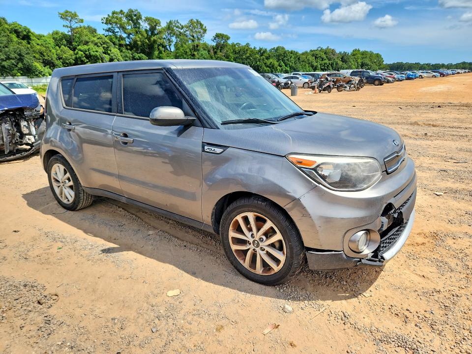 2018 Kia Soul მანქანა იყიდება აუქციონზე, vin: KNDJP3A5XJ7518721, აუქციონის ნომერი: 63997726