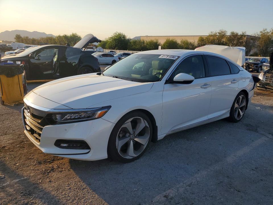 61791696 :رقم المزاد ، 1HGCV2F9XJA053074 vin ، 2018 Honda Accord مزاد بيع