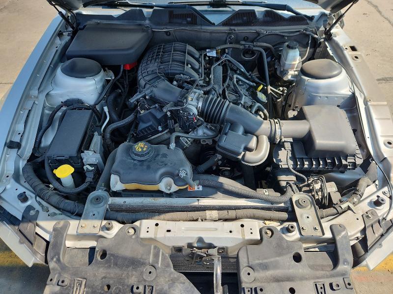 64454396 :رقم المزاد ، 1ZVBP8AM6D5238218 vin ، 2013 Ford Mustang مزاد بيع
