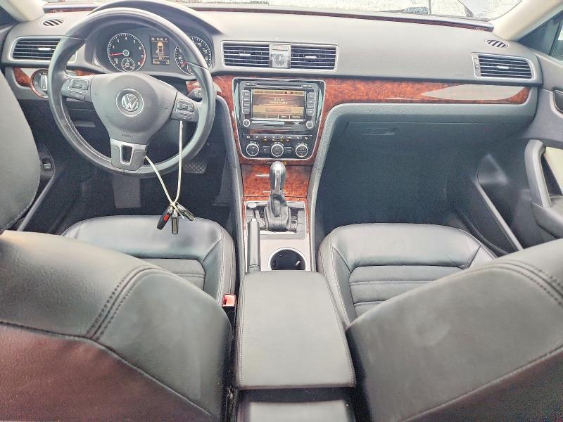 64082306 :رقم المزاد ، 1VWCH7A31DC021237 vin ، 2013 Volkswagen Passat مزاد بيع