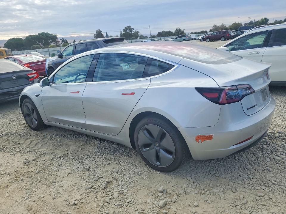 66834666 :رقم المزاد ، 5YJ3E1EA9JF008784 vin ، 2018 Tesla Model 3 مزاد بيع