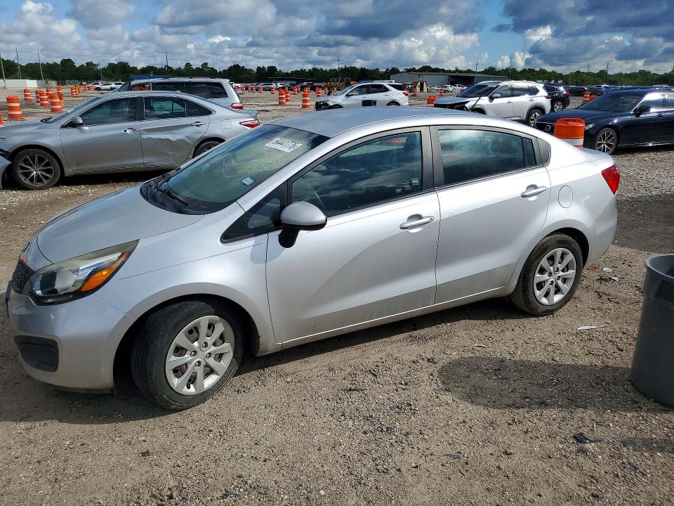 Продажа на аукционе авто 2015 Kia Rio, vin: KNADM4A38F6478353, номер лота: 64441776