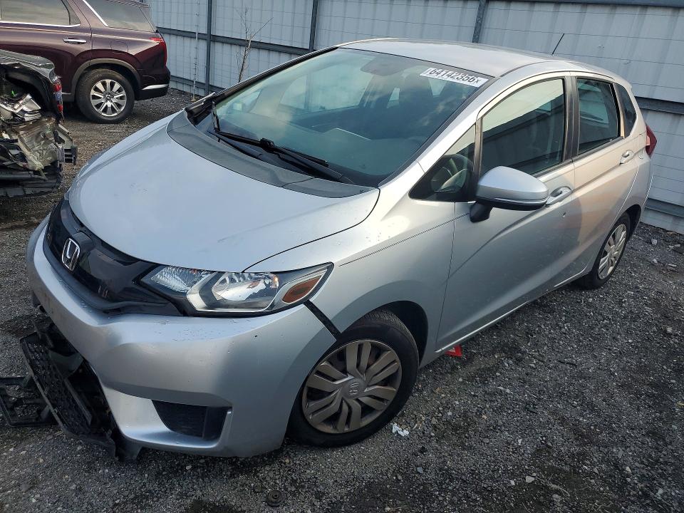 64142356 :رقم المزاد ، 3HGGK5H57FM767986 vin ، 2015 Honda Fit مزاد بيع